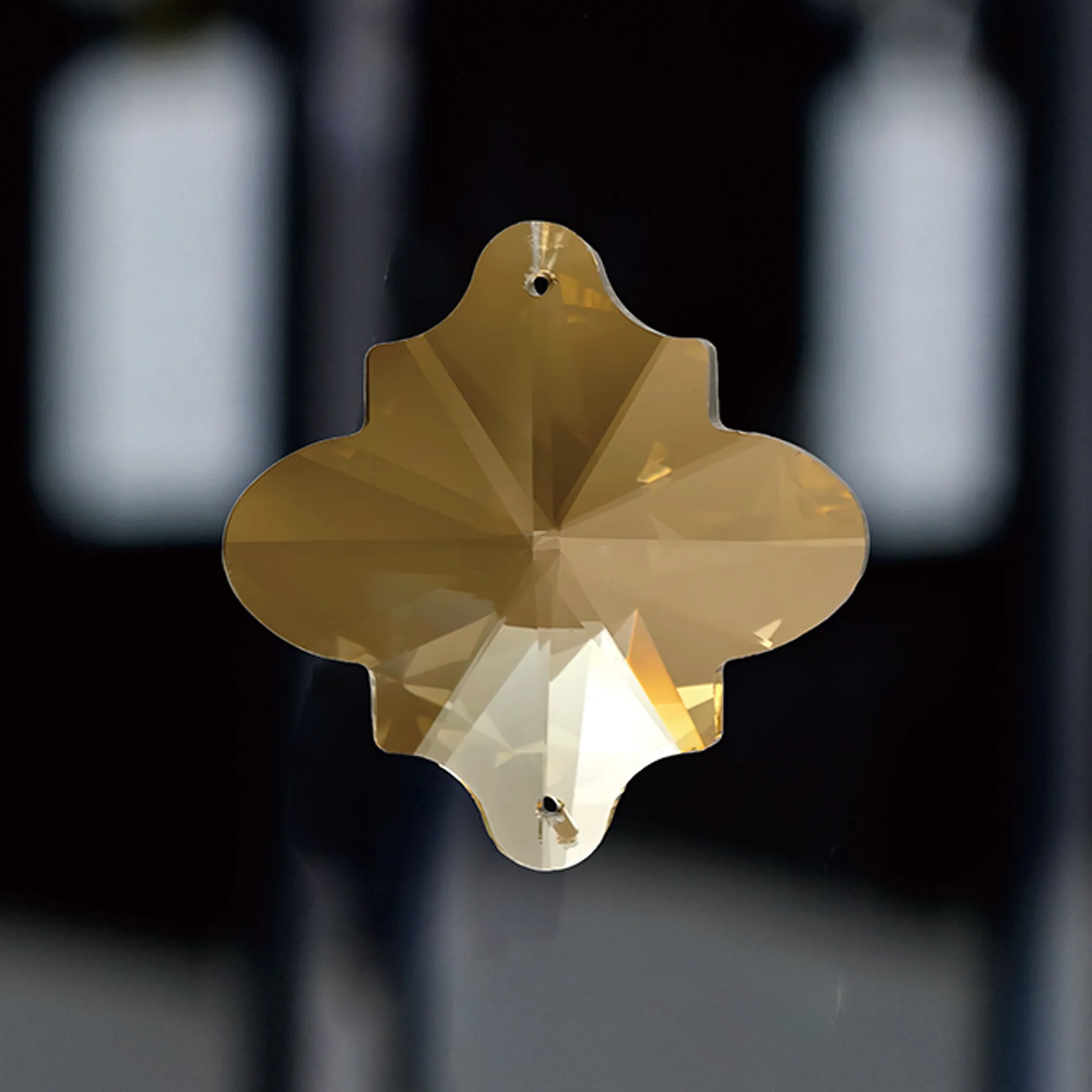 C70075  Crystal Rounded Star Without Ring 62mm
